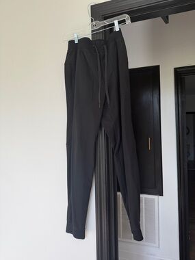 Lululemon Men's Black Jogger Pants